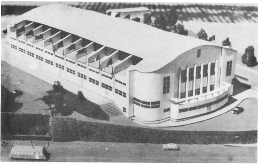 Gimnasio por los ingenieros Martín y Eric Prado Vélez y el arquitecto J. Jacobsthal.